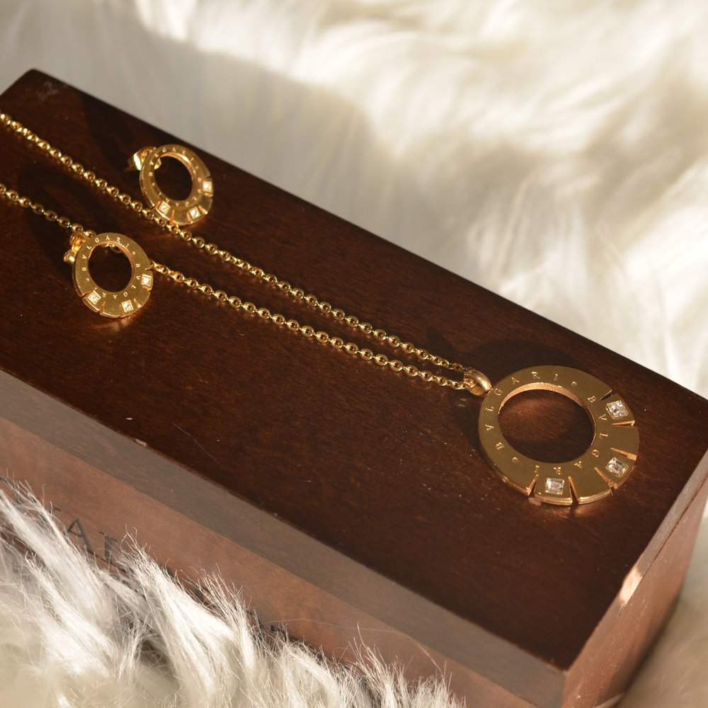 Beautiful stainless steel necklace earring set